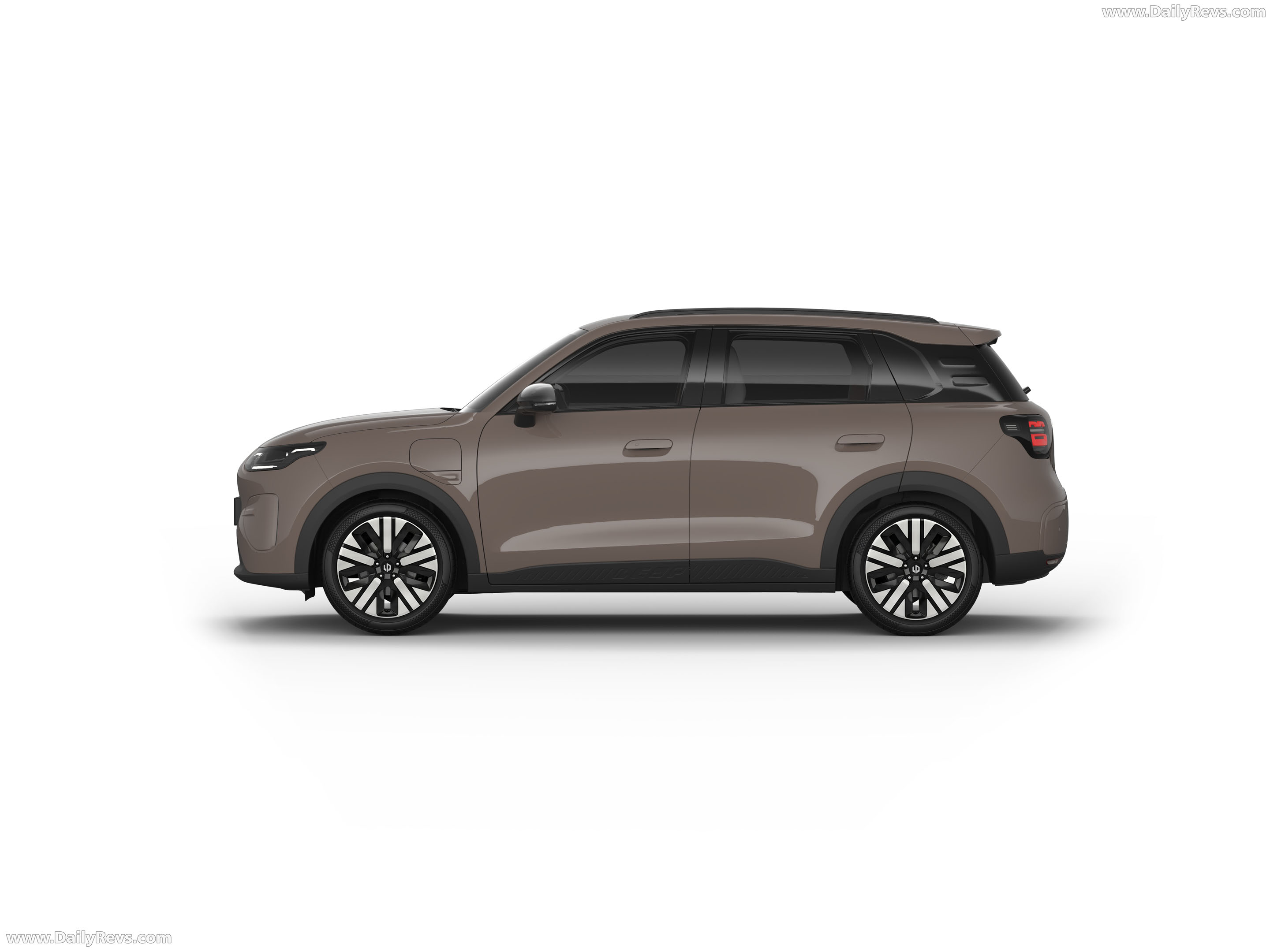 2026 Leap Motor B03X Side View